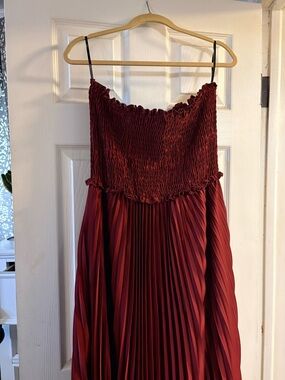 Lulu's Strapless Pleated Maxi Dress in Burgundy